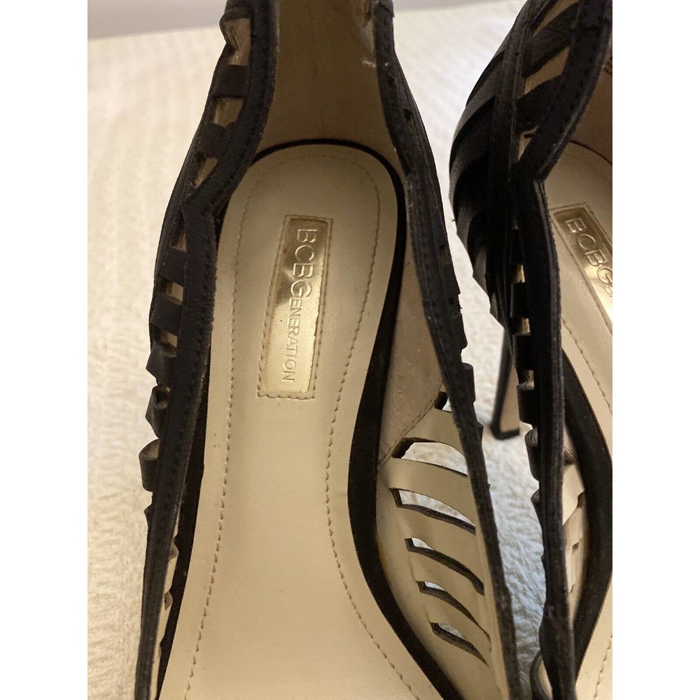BCBGeneration Black Pump stiletto 4” Heels with rectangular cutouts SIZE 8 - Picture 4 of 7
